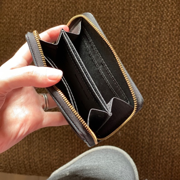 Micheal kors wallett - Picture 2 of 4